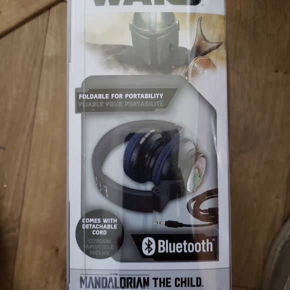 Mandalirian the child headphones over the head - Picture 4 of 4